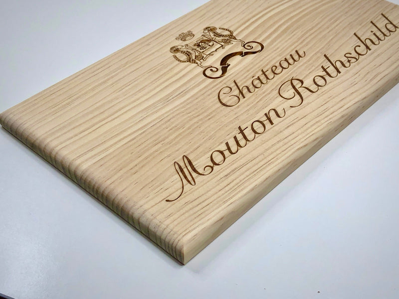 Estampe / Façade d'une caisse de vin en bois du Chateau Mouton Rothschild - Bordeaux | Format 12 bouteilles = 30x17 cm